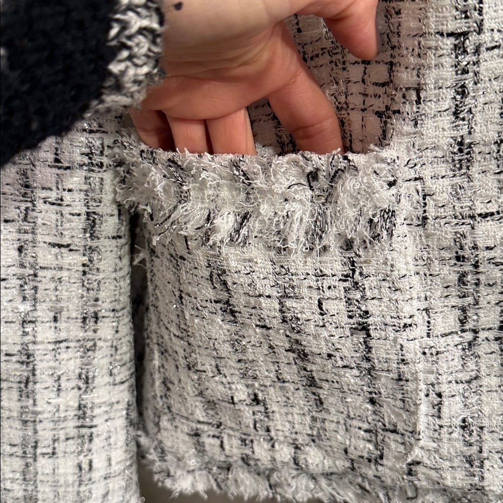 Ebossy Women's Black and White Tweed Jacket Size Large - Picture 3 of 7